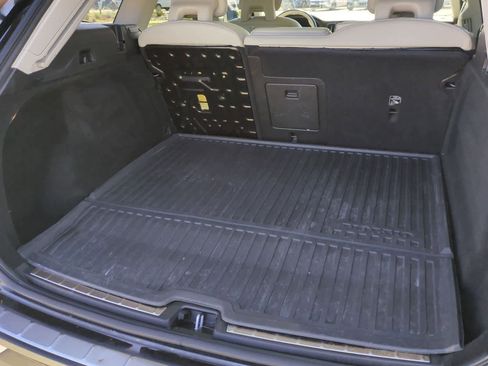 Used 2018 Volvo XC60 T8 Inscription w/ Advanced Package image 34