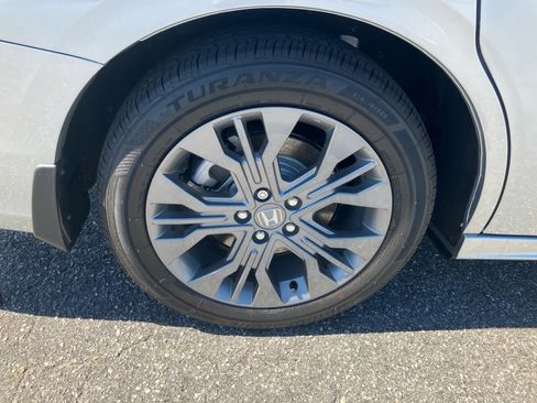New 2026 Honda Odyssey Touring image 23