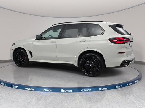 New 2026 BMW X5 xDrive40i w/ M Sport Package AWD/4WD image 7