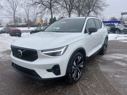 Used 2025 Volvo XC40 B5 Plus w/ Protection Package Premier