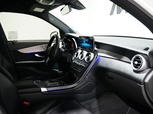Used 2021 Mercedes-Benz GLC 300 4MATIC image 23