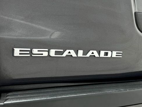 Used 2016 Cadillac Escalade ESV Platinum AWD/4WD image 46