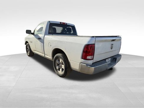 Used 2018 RAM 1500 Tradesman w/ Chrome Appearance Group RWD image 5