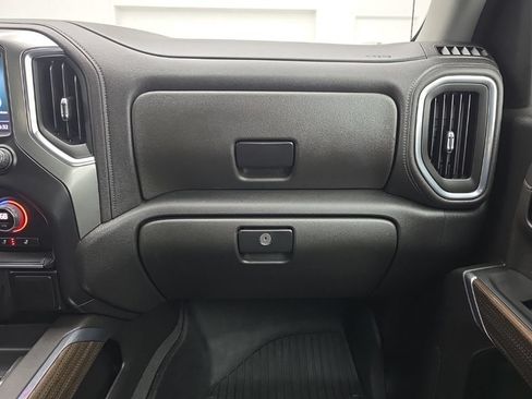 Used 2021 Chevrolet Silverado 1500 LT Trail Boss w/ LPO, Dark Essentials Package AWD/4WD image 32