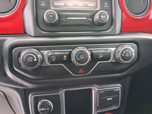 Used 2018 Jeep Wrangler Unlimited Sport image 26