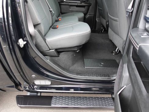 Used 2023 RAM 1500 Warlock AWD/4WD image 29