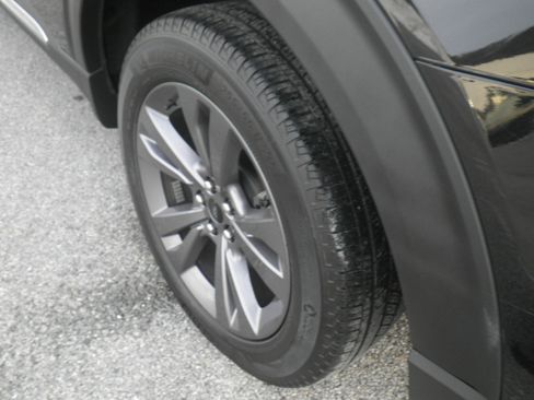 Certified 2025 Ford Explorer Active w/ Active Comfort Package image 12