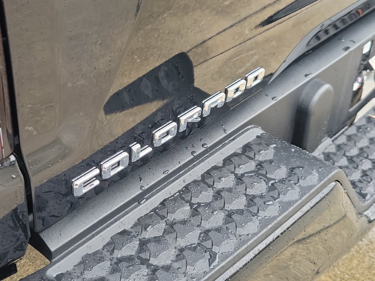 Used 2024 Chevrolet Colorado Trail Boss AWD/4WD image 6
