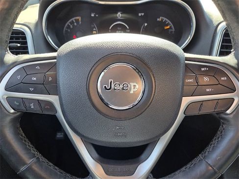Certified 2018 Jeep Grand Cherokee Altitude image 31
