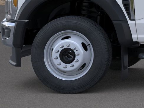 New 2025 Ford F550 4x4 Regular Cab Super Duty image 19