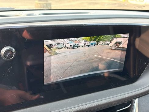 Used 2025 Buick Envista Preferred FWD image 19