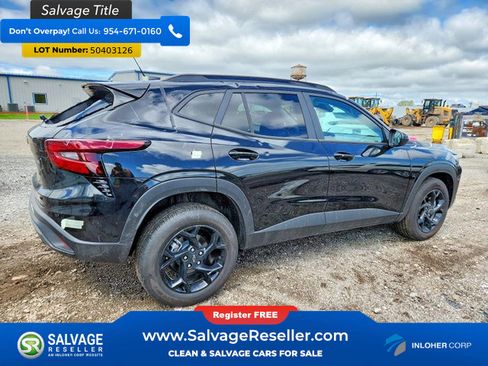 Used 2026 Chevrolet Trax LT w/ Midnight Edition FWD image 4