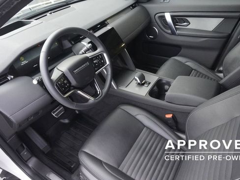 Used 2025 Land Rover Discovery Sport Dynamic SE image 18