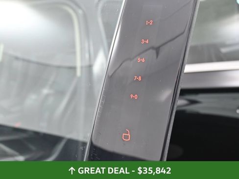 Used 2023 Lincoln Aviator AWD image 18