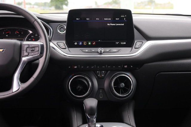Used 2025 Chevrolet Blazer LT AWD/4WD image 23