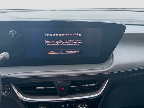 Used 2024 Buick Encore GX Sport Touring w/ Comfort Package image 12