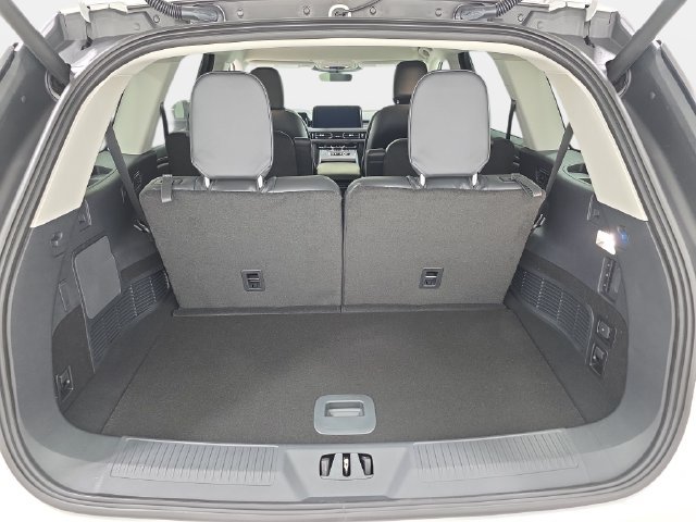 New 2027 Lincoln Aviator AWD image 31