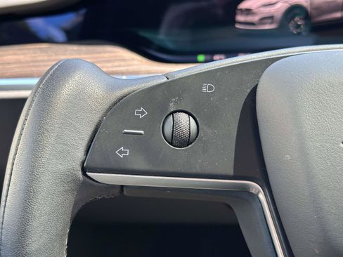 Used 2023 Tesla Model X AWD/4WD image 18