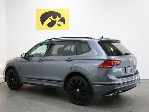 Used 2021 Volkswagen Tiguan SE R-Line FWD image 9