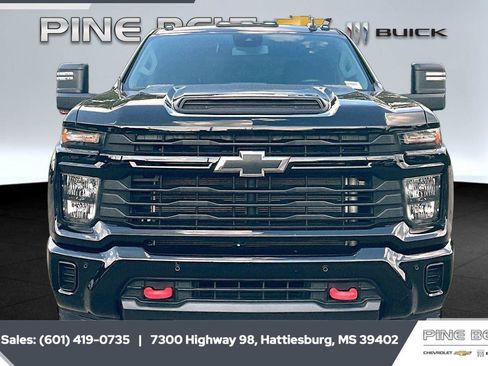 Used 2026 Chevrolet Silverado 2500 Custom w/ Custom Value Package AWD/4WD image 3