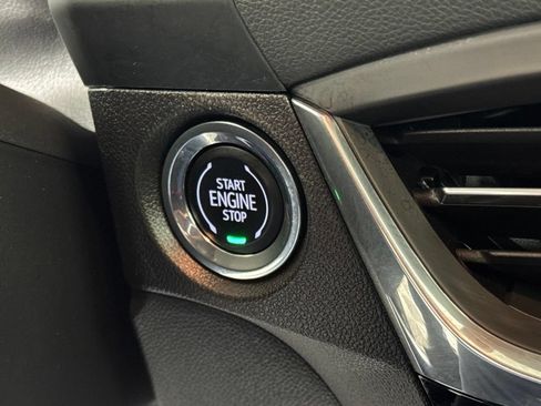 Certified 2025 Buick Encore GX Sport Touring w/ Advanced Technology Package AWD/4WD image 21