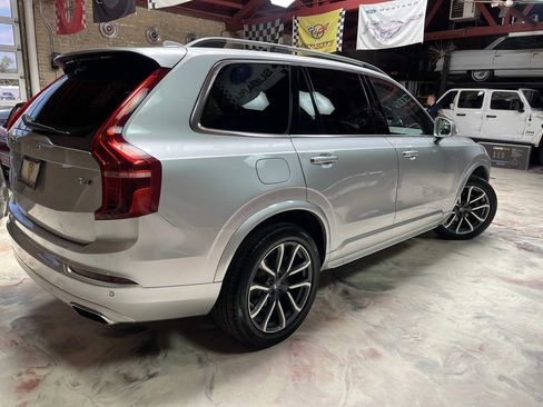 Used 2018 Volvo XC90 T6 Momentum AWD/4WD image 2