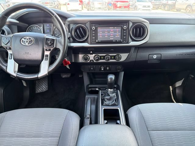 Used 2019 Toyota Tacoma SR5 AWD/4WD image 9