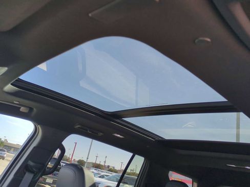 Used 2026 Chevrolet Traverse High Country image 19