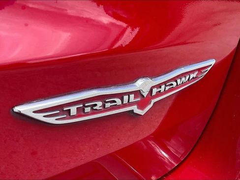Used 2021 Jeep Grand Cherokee Trailhawk w/ Trailhawk Luxury Group AWD/4WD image 21