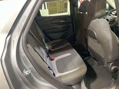 Used 2025 Chevrolet TrailBlazer LT w/ Driver Confidence Package image 17