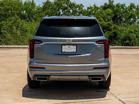 New 2025 Cadillac XT6 Luxury image 5