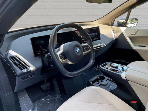 Used 2024 BMW iX xDrive50 AWD/4WD image 15