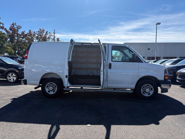 Used 2025 Chevrolet Express 2500 w/ Driver Convenience Package RWD image 11
