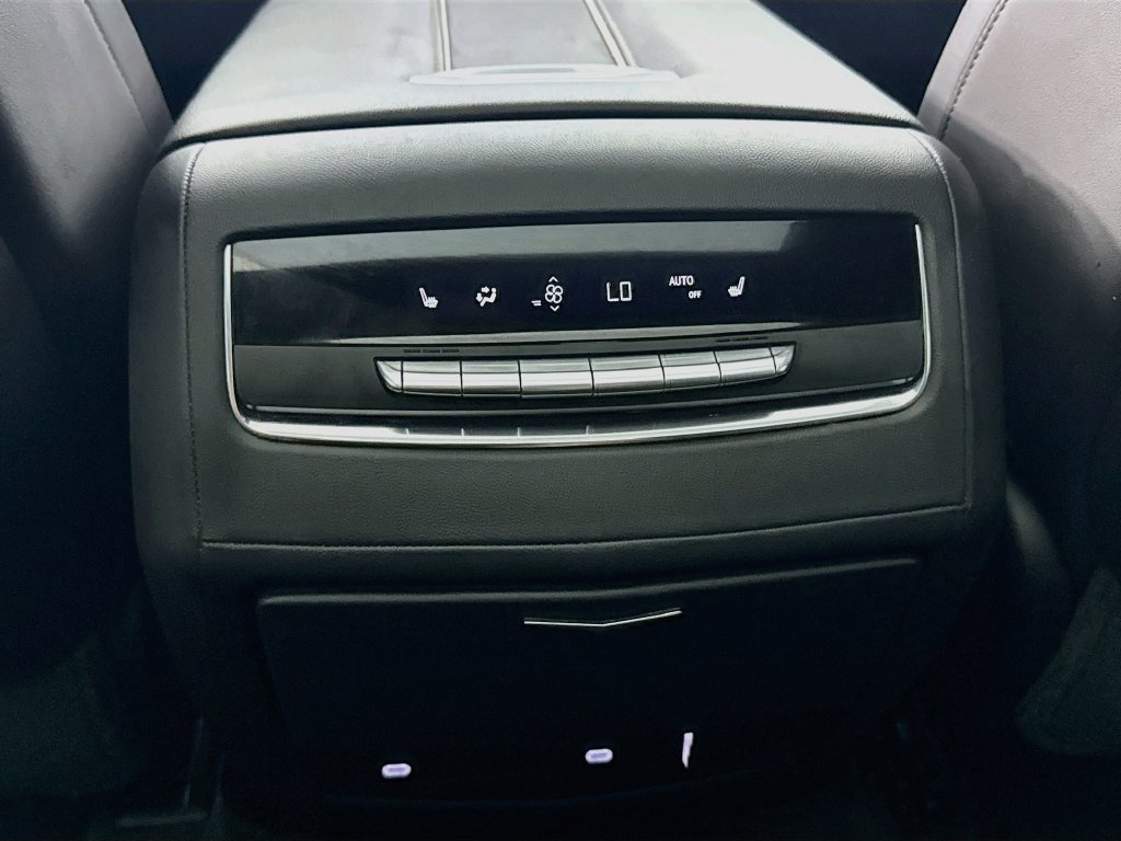 Used 2021 Cadillac Escalade ESV Premium Luxury AWD/4WD image 27