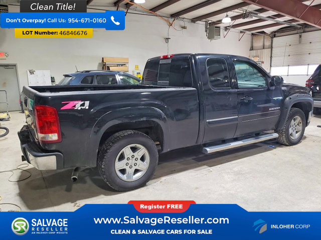Used 2011 GMC Sierra 1500 SLE w/ All-Terrain Package AWD/4WD image 4