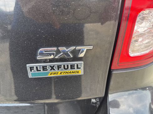 Used 2016 Dodge Grand Caravan SXT image 15