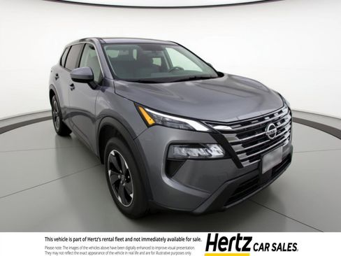 Used 2025 Nissan Rogue SV image 1