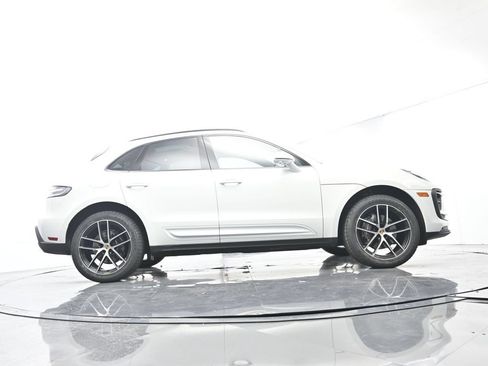 Certified 2023 Porsche Macan AWD/4WD image 48