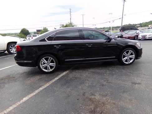 Used 2016 Volkswagen Passat 1.8T S FWD image 4