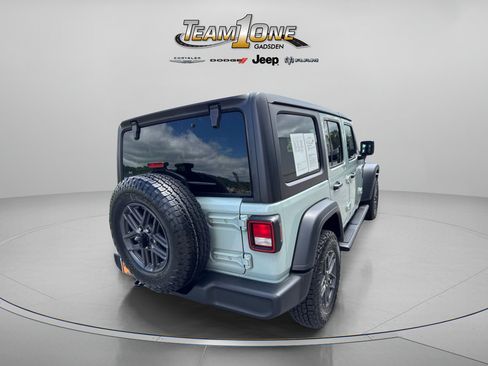 Used 2024 Jeep Wrangler Unlimited Sport AWD/4WD image 8