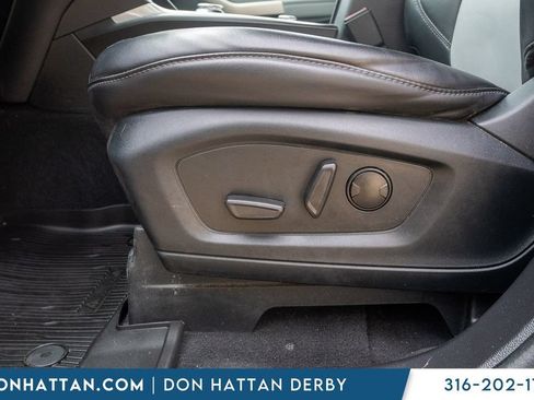 Used 2023 Ford Explorer XLT w/ Equipment Group 202A AWD/4WD image 17