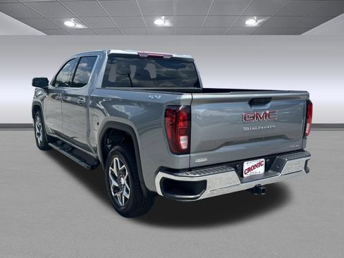 Used 2025 GMC Sierra 1500 SLE AWD/4WD image 5