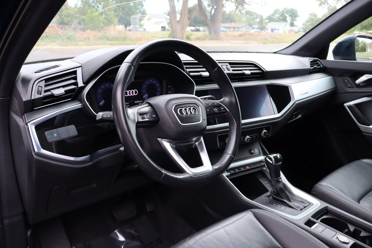 Used 2019 Audi Q3 2.0T Premium AWD/4WD image 15