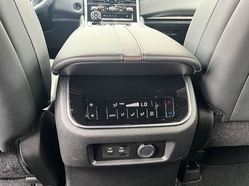 Certified 2025 Nissan Armada SL w/ Captain's Chari Seat Package AWD/4WD image 29