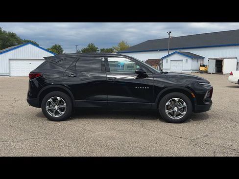 Used 2024 Chevrolet Blazer LT w/ Convenience Package AWD/4WD image 32