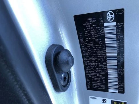 Certified 2025 Toyota Corolla LE image 32