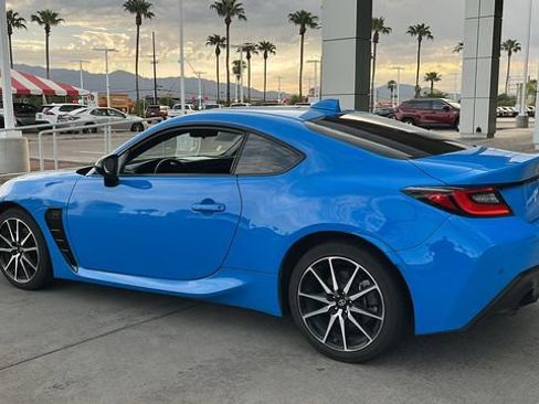 Used 2022 Toyota GR86 RWD image 4