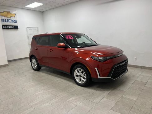 Used 2023 Kia Soul S FWD image 10