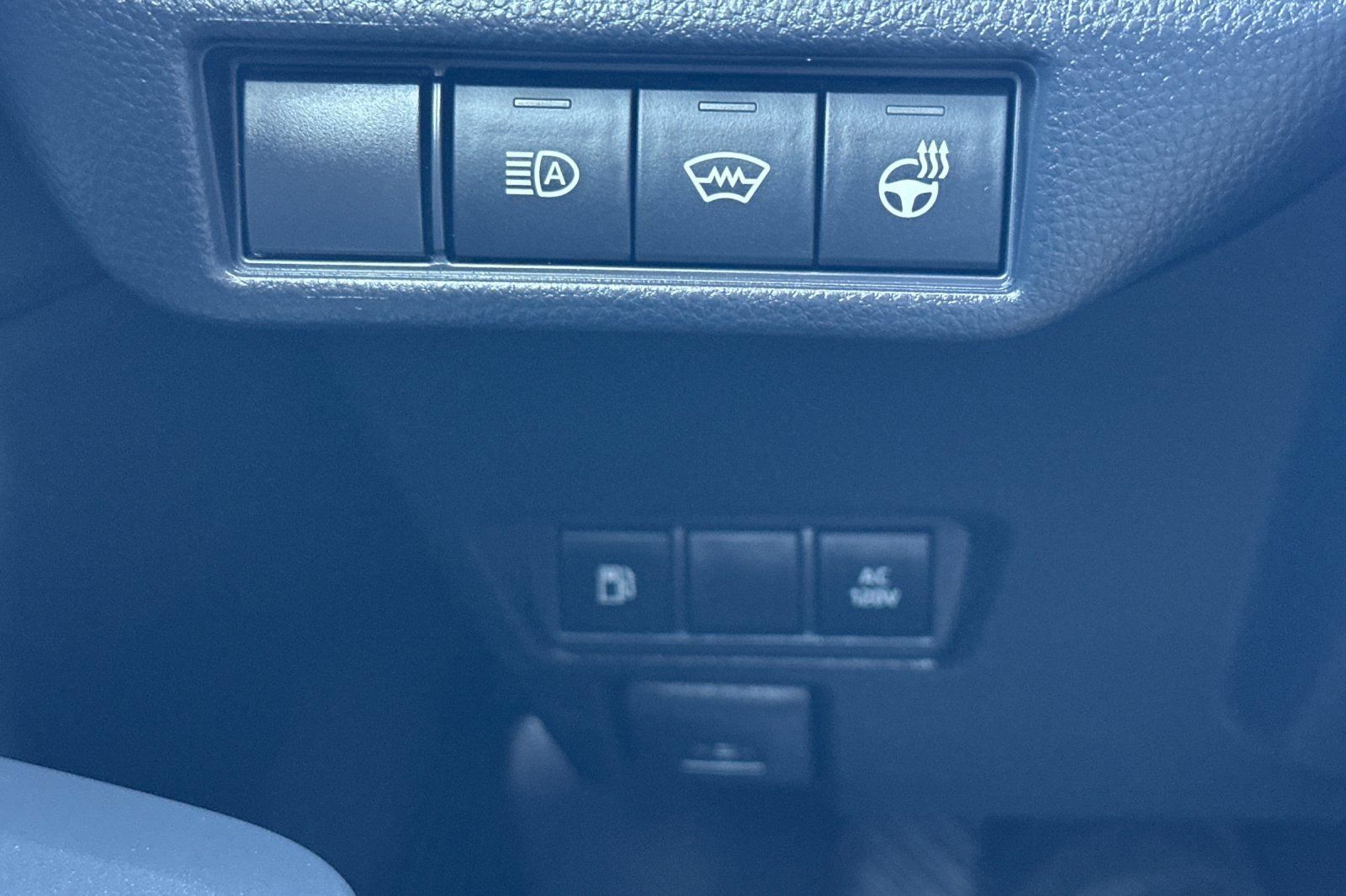 Certified 2026 Toyota Prius Plug-In Hybrid FWD image 43