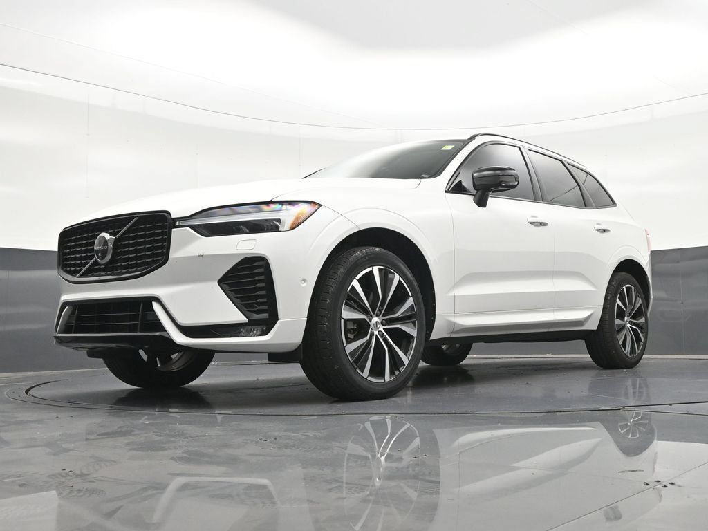 Certified 2024 Volvo XC60 B5 Plus w/ Climate Package AWD/4WD image 23